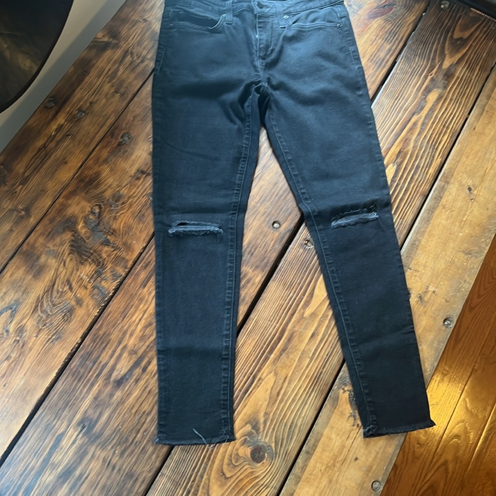 Joes Jeans Black Size 28. Gently worn.